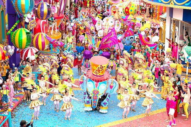 Carnival Magic Show Phuket - Before the show: the Fun Fair games and shops