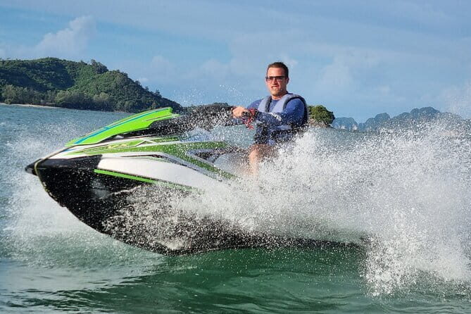 Jetskiing on Patong Bay - Key things to know before you go