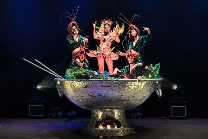 Junkyard Theatre Phuket: Wednesday-Same Same But Different - Small things that affect your comfort (and your photos)