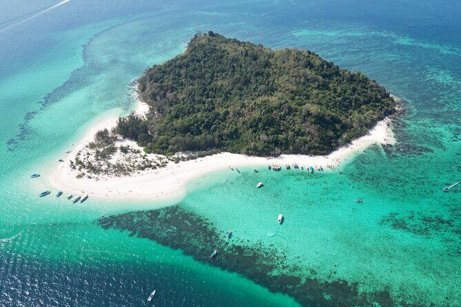 Phi Phi 1 Day tour by speed catamaran with Phuket transfers - Ko Phi Phi Don Lunch Hour: Food With a View
