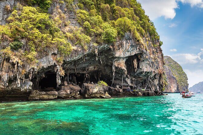 Phi Phi island Tour by Big Boat - Phuket to Phi Phi: the day starts early, but the plan holds together