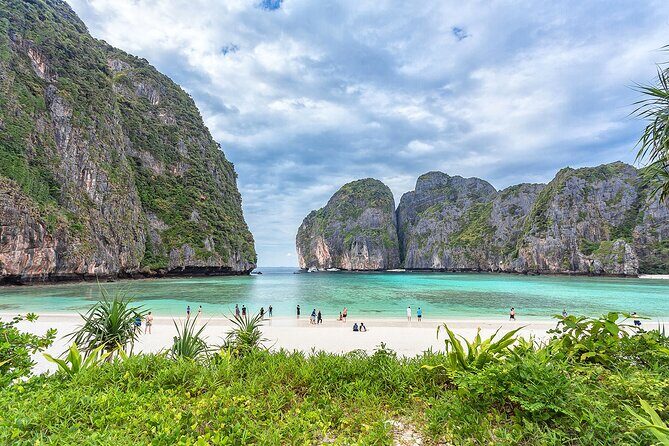 Phi Phi, Maya Bay, & Khai Islands Premium Trip from Phuket - Getting started from Phuket: the 7:00 am rhythm
