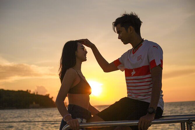 Phuket Catamaran Snorkel & Sunset: Coral & Racha - Lunch on the catamaran: the best form of recovery