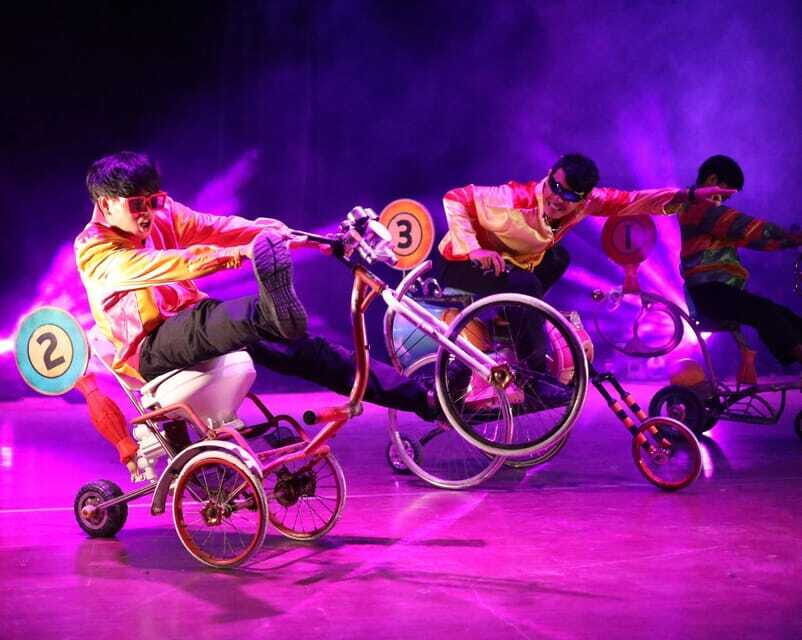 Phuket: Junkyard Theatre Dinner & Show - Show Only Ticket - Language and atmosphere: you can have a smooth night