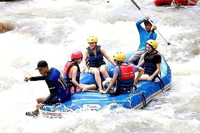 Phuket-Phang Nga: White Water Rafting 7 km.-Zipline-ATV-Lunch - White-water rafting the 7 km way: the main event