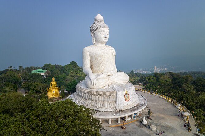Phuket: Wat Chalong, Karon Viewpoint and old Town Guided Tour - Phuket Old Town: Sino-Portuguese streets plus food you can actually eat